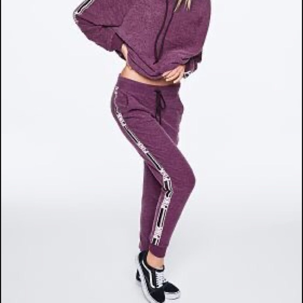 VS PINK JOGGERS AND TOP BUNDLE NEW